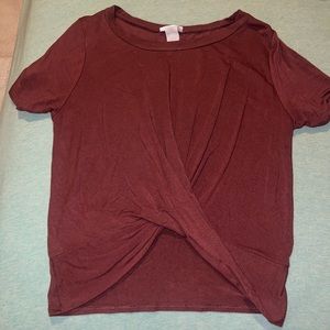 Crop with Twist in Front